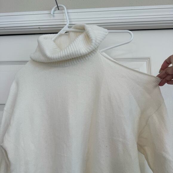 1. STATE Women’s Cream One Shoulder Long Sleeve Turtleneck Sweater Pullover Sz M - Picture 3 of 10